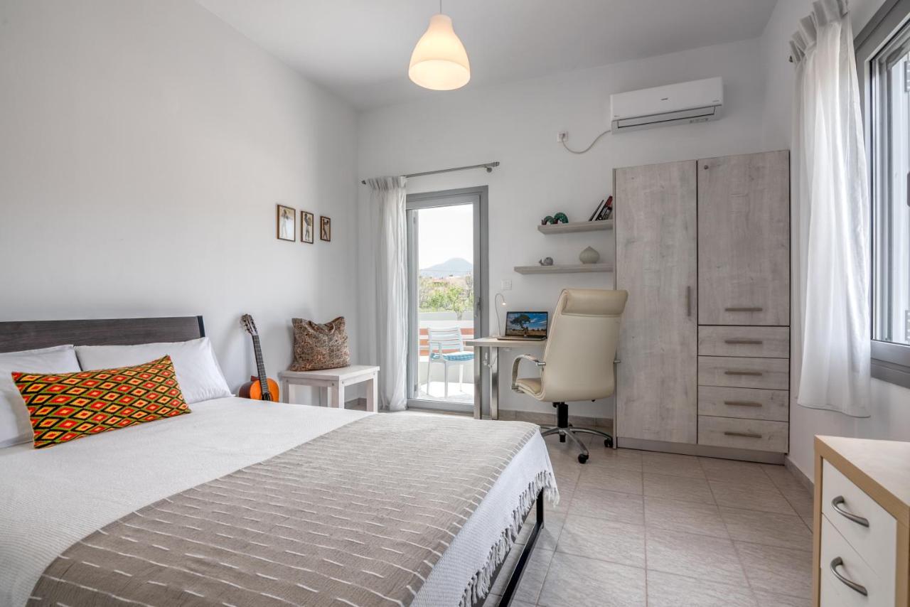 Вилла Lahardi - Seaside House Киссамос Экстерьер фото