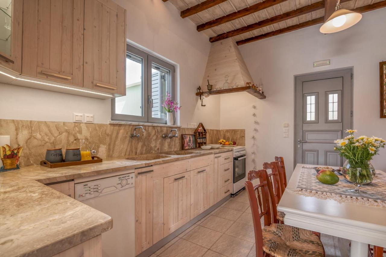 Вилла Lahardi - Seaside House Киссамос Экстерьер фото